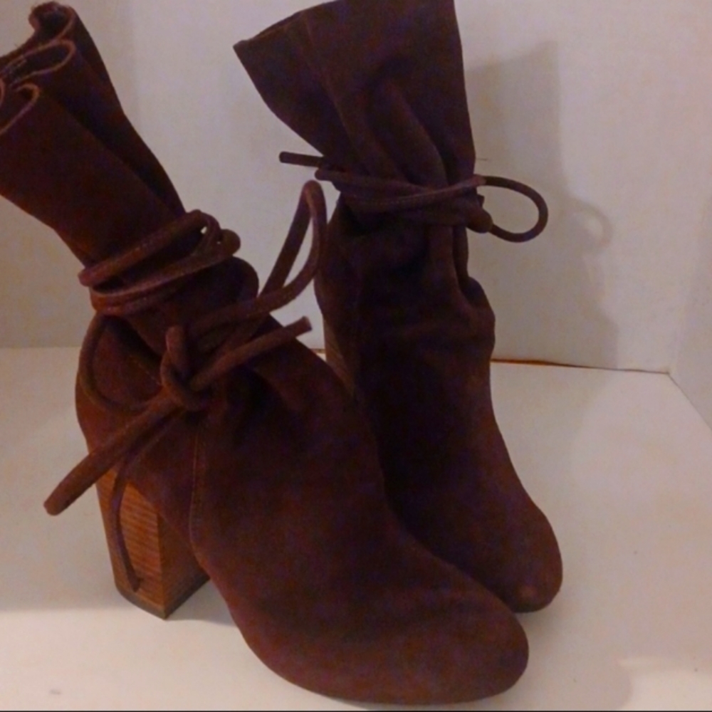 Ecote' Brown Suede Bootie